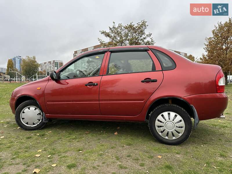 Седан ВАЗ / Lada 1118 Калина 2008 в Черкасах