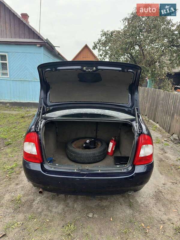 Седан ВАЗ / Lada 1118 Калина 2008 в Вишневом