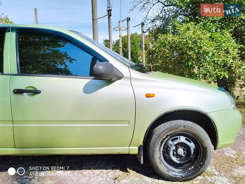 Седан ВАЗ / Lada 1118 Калина 2006 в Лозовій