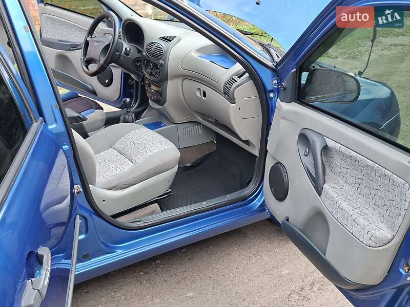 Седан ВАЗ / Lada 1118 Калина 2006 в Ніжині