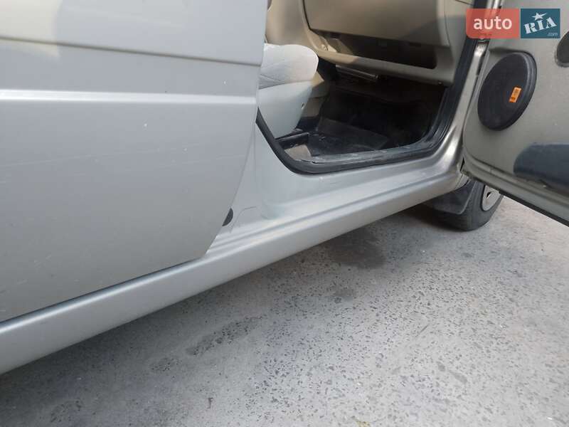 Седан ВАЗ / Lada 1118 Калина 2006 в Києві