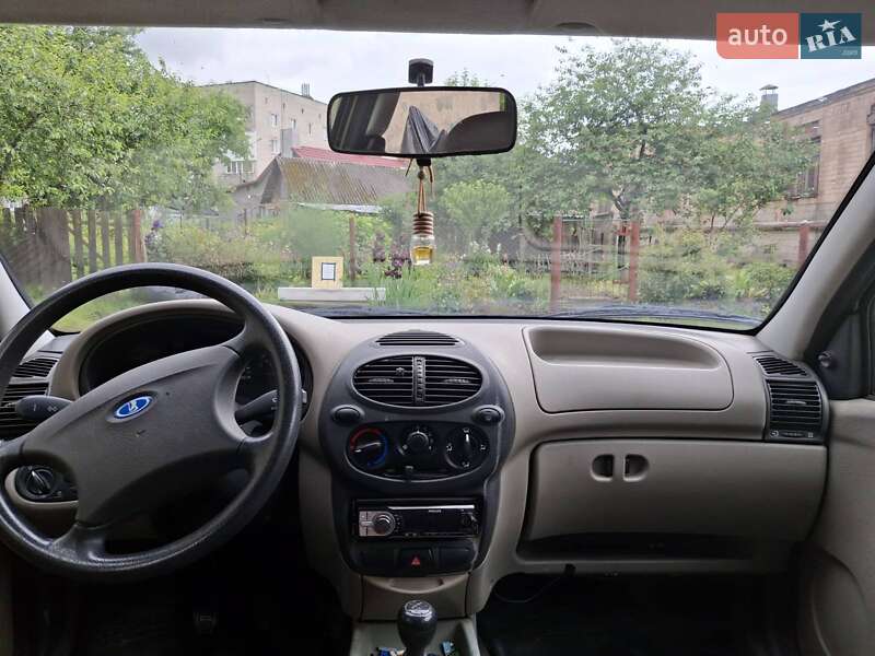 Седан ВАЗ / Lada 1118 Калина 2008 в Владимире