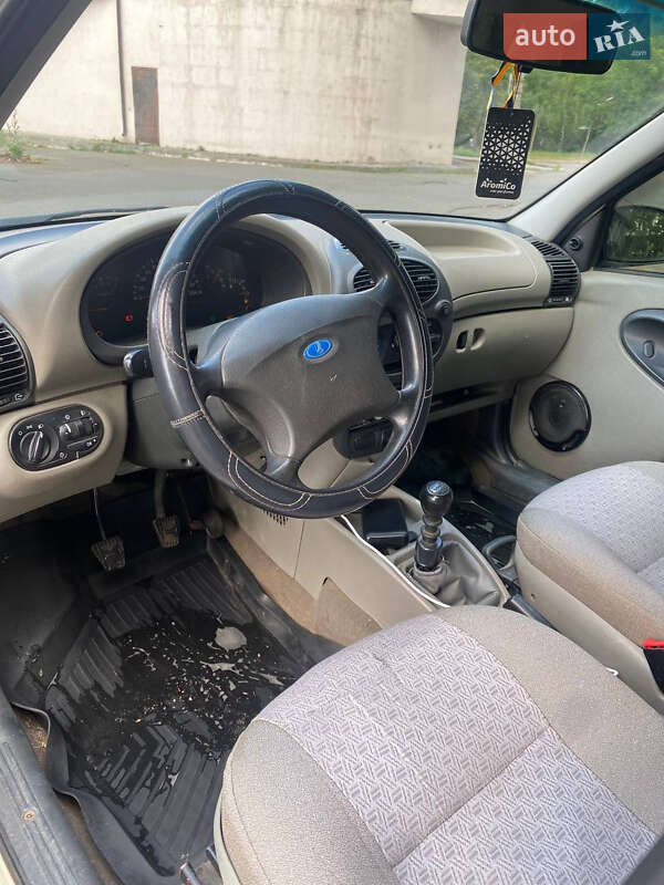 Седан ВАЗ / Lada 1118 Калина 2008 в Киеве
