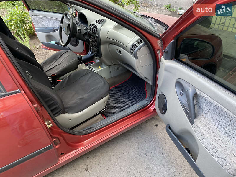 Седан ВАЗ / Lada 1118 Калина 2006 в Кривом Роге фото 9 Седан ВАЗ / Lada 1118 Калина 2006 в Кривом Роге