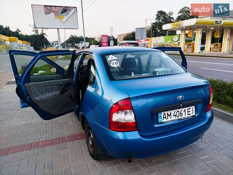 Седан ВАЗ / Lada 1118 Калина 2006 в Броварах