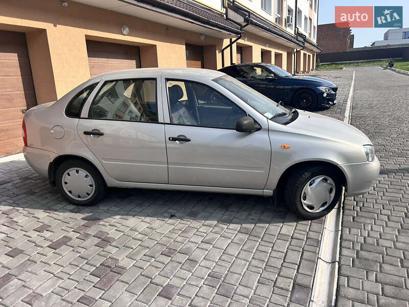 Седан ВАЗ / Lada 1118 Калина 2008 в Львове