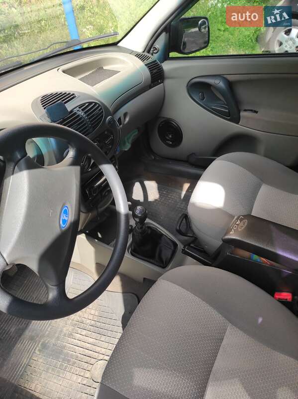 Седан ВАЗ / Lada 1118 Калина 2011 в Прилуках