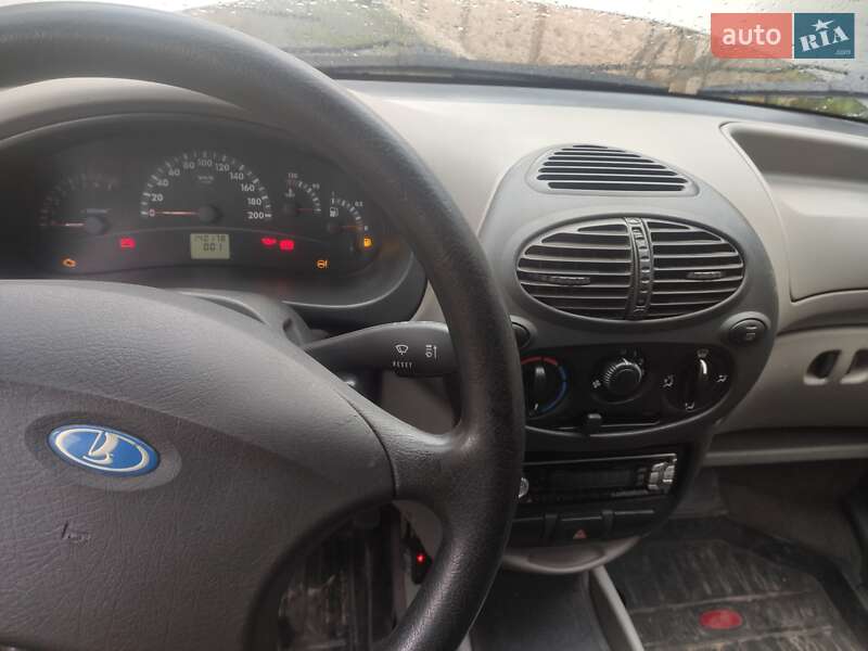 Седан ВАЗ / Lada 1118 Калина 2006 в Чернигове фото 5 Седан ВАЗ / Lada 1118 Калина 2006 в Чернигове