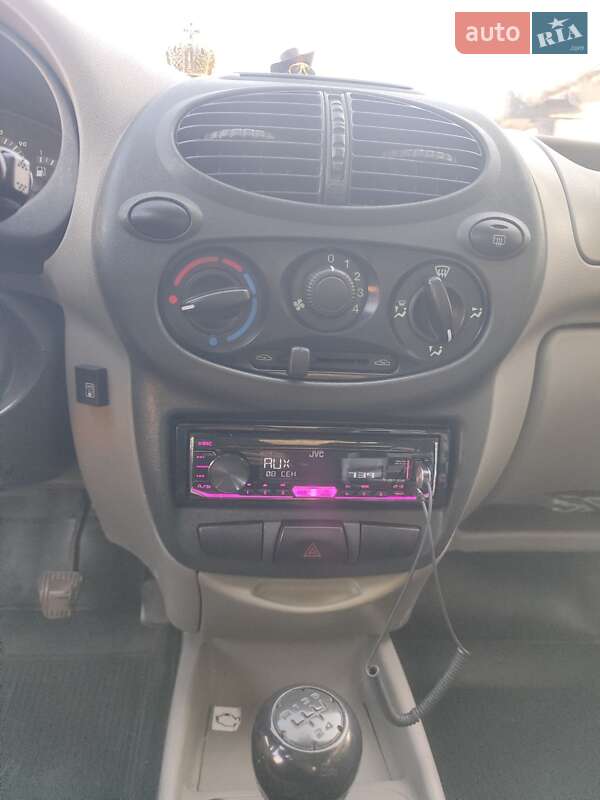 Седан ВАЗ / Lada 1118 Калина 2010 в Харькове