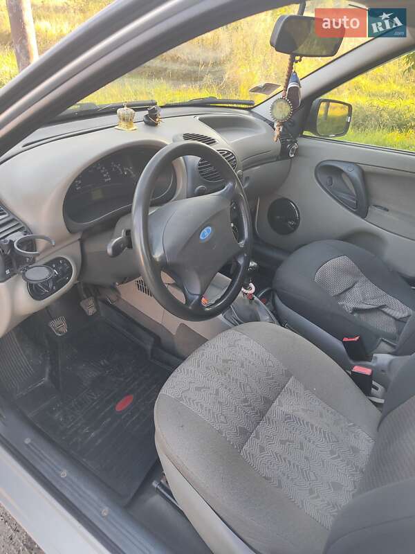 Седан ВАЗ / Lada 1118 Калина 2010 в Харькове