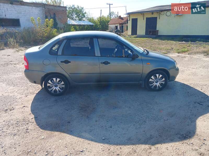 Седан ВАЗ / Lada 1118 Калина 2008 в Зміїві