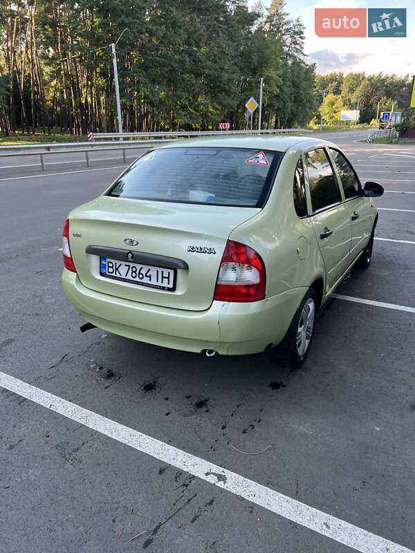 Седан ВАЗ / Lada 1118 Калина 2006 в Дубно