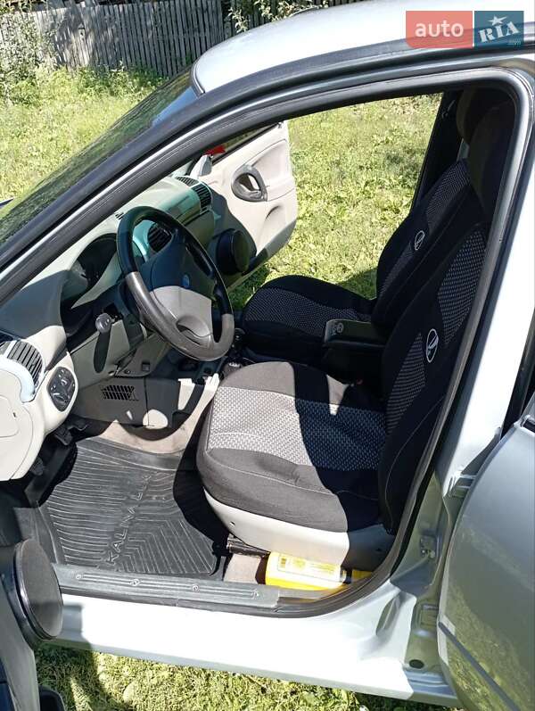 Седан ВАЗ / Lada 1118 Калина 2008 в Волковинцы