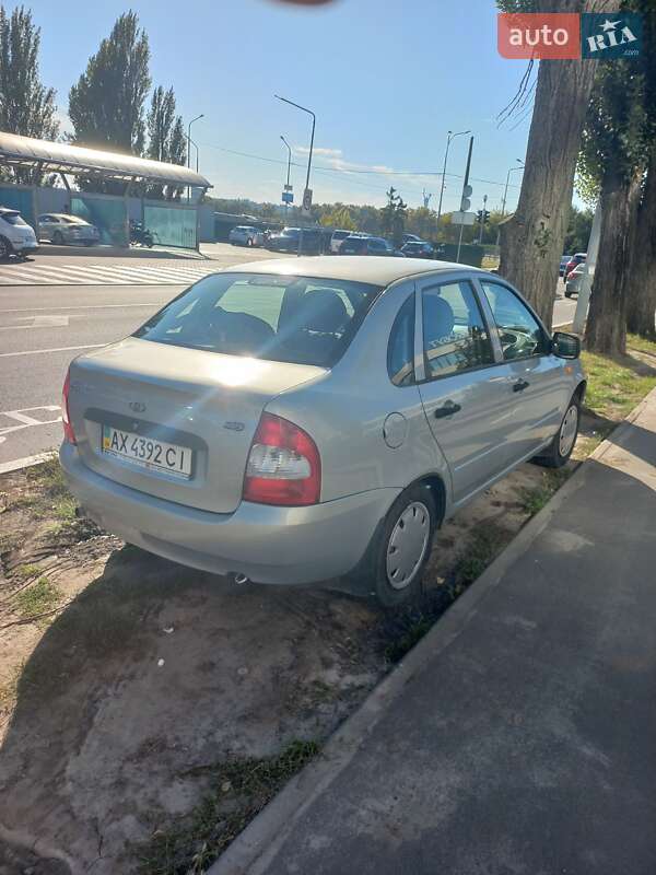 Седан ВАЗ / Lada 1118 Калина 2010 в Киеве фото 3 Седан ВАЗ / Lada 1118 Калина 2010 в Киеве