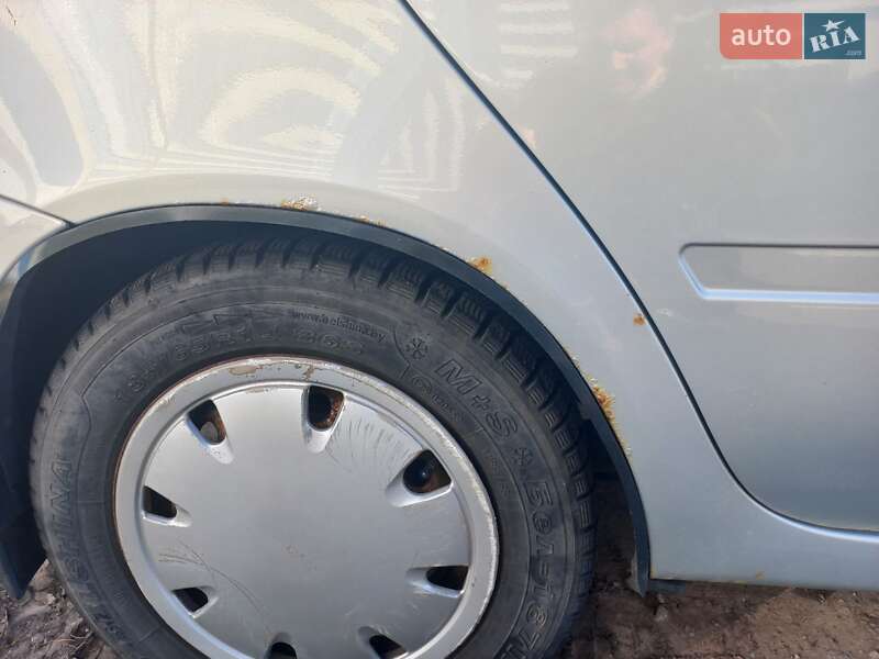 Седан ВАЗ / Lada 1118 Калина 2010 в Киеве фото 8 Седан ВАЗ / Lada 1118 Калина 2010 в Киеве