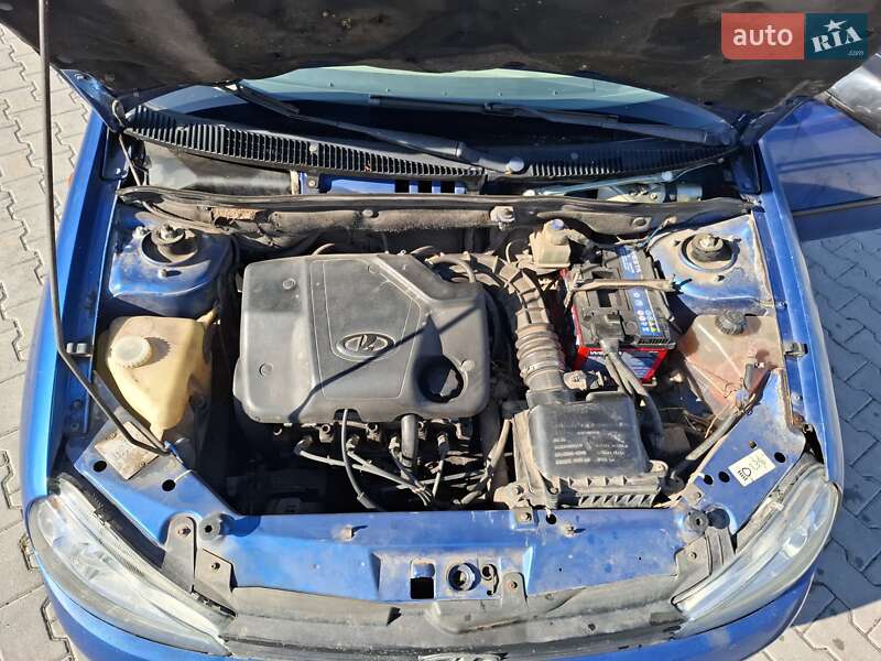 Седан ВАЗ / Lada 1118 Калина 2006 в Львове