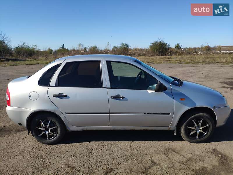 Седан ВАЗ / Lada 1118 Калина 2008 в Остроге фото 4 Седан ВАЗ / Lada 1118 Калина 2008 в Остроге
