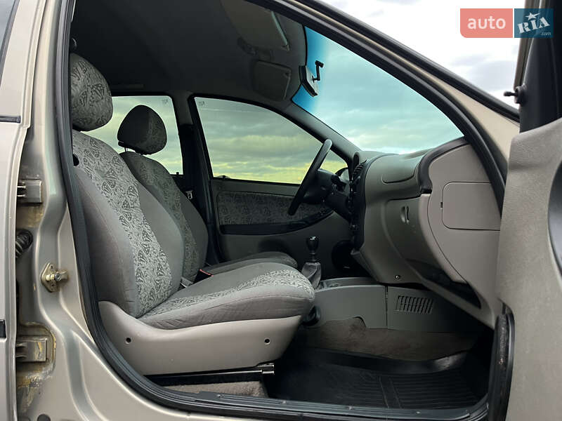 Седан ВАЗ / Lada 1118 Калина 2006 в Чернівцях фото 20 Седан ВАЗ / Lada 1118 Калина 2006 в Чернівцях