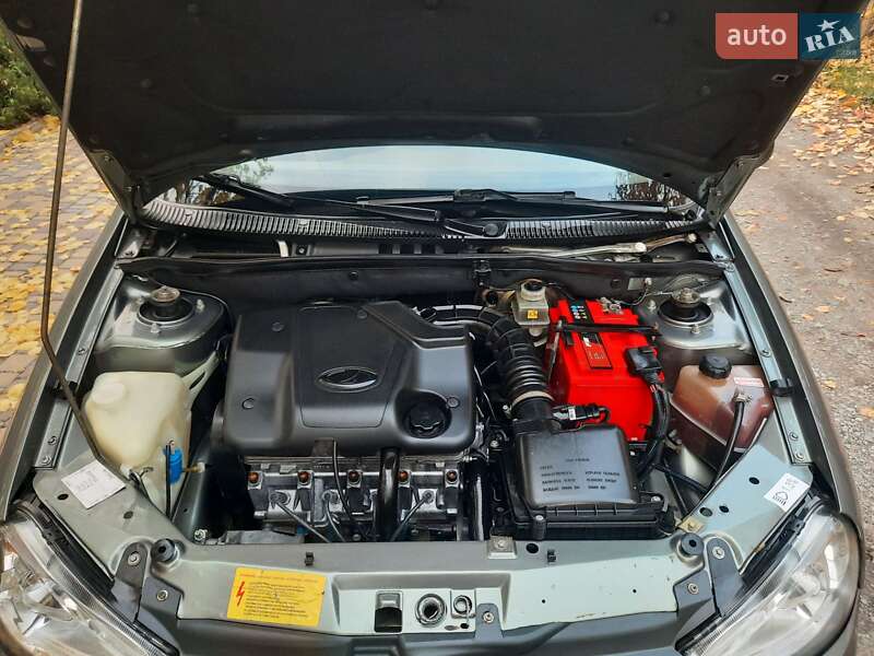 Седан ВАЗ / Lada 1118 Калина 2006 в Запорожье