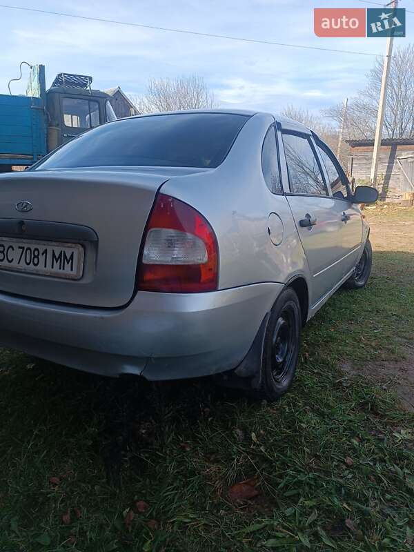 Седан ВАЗ / Lada 1118 Калина 2007 в Яремче