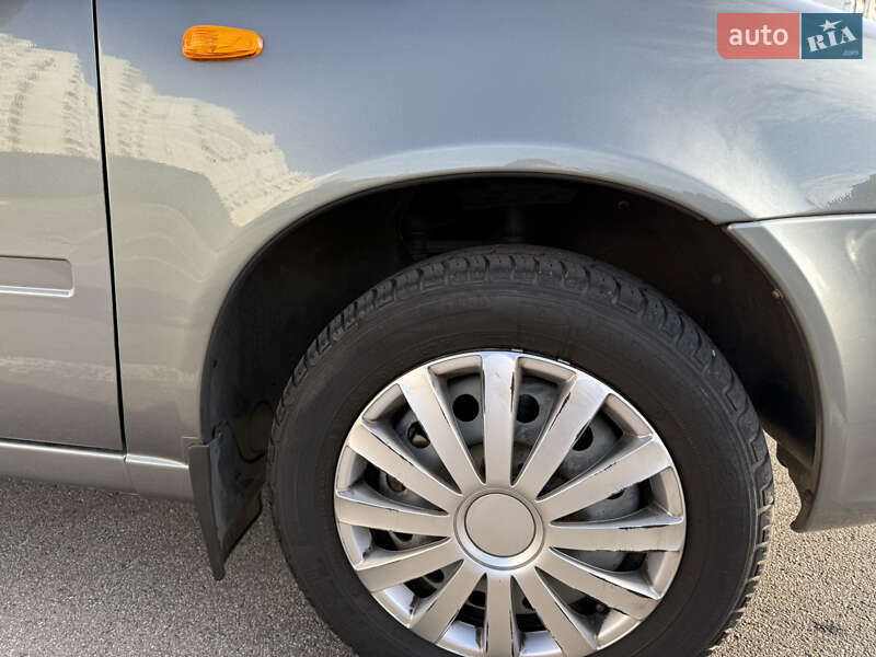 Седан ВАЗ / Lada 1118 Калина 2011 в Києві