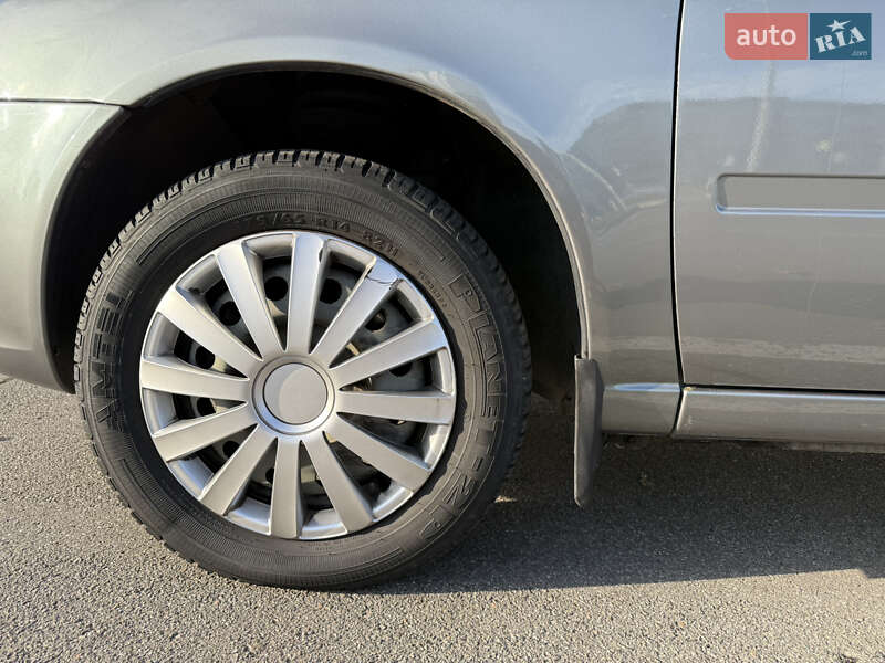 Седан ВАЗ / Lada 1118 Калина 2011 в Києві