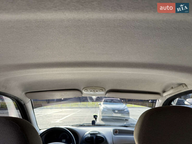 Седан ВАЗ / Lada 1118 Калина 2011 в Києві