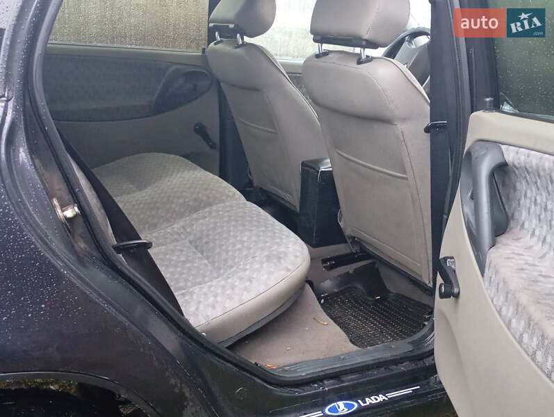 Седан ВАЗ / Lada 1118 Калина 2008 в Каневі