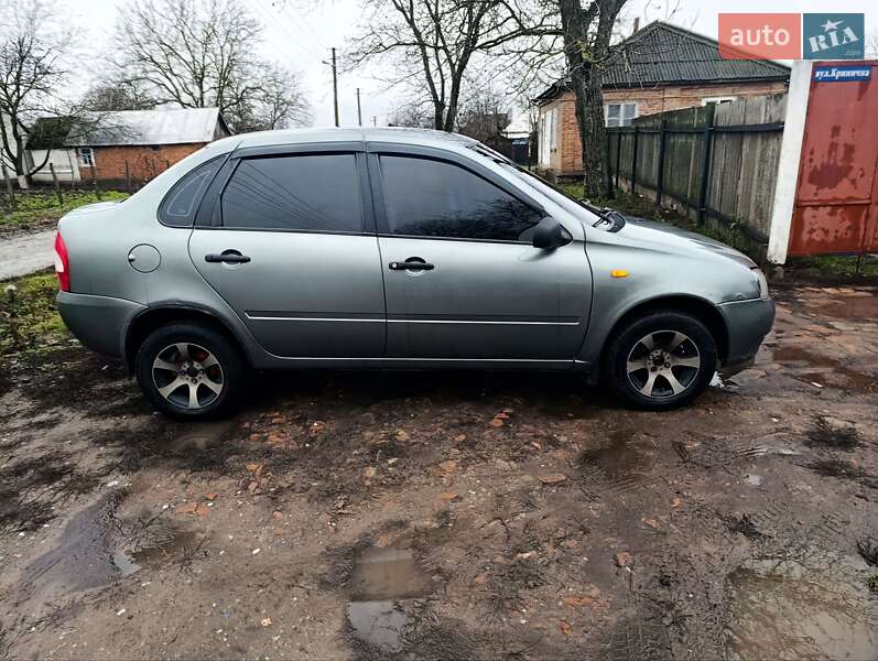 Седан ВАЗ / Lada 1118 Калина 2007 в Охтирці