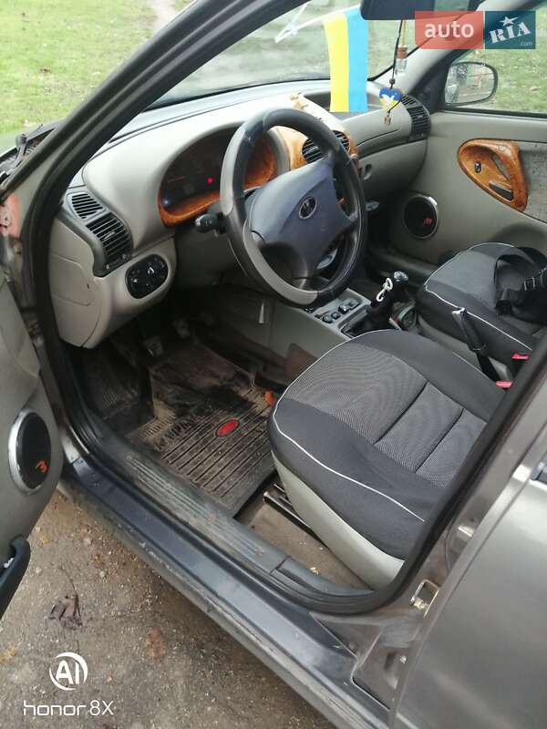 Седан ВАЗ / Lada 1118 Калина 2006 в Кривому Розі фото 26 Седан ВАЗ / Lada 1118 Калина 2006 в Кривому Розі