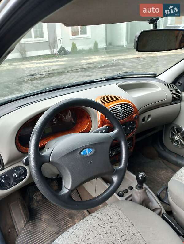 Седан ВАЗ / Lada 1118 Калина 2007 в Киеве фото 8 Седан ВАЗ / Lada 1118 Калина 2007 в Киеве