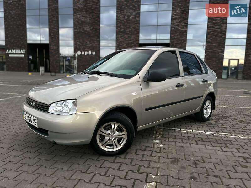 Седан ВАЗ / Lada 1118 Калина 2006 в Чернівцях
