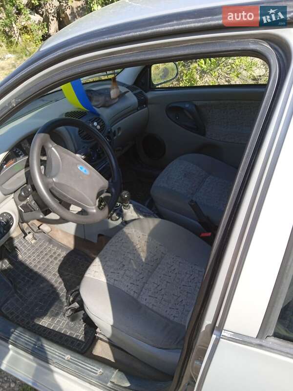 Седан ВАЗ / Lada 1118 Калина 2006 в Славуті