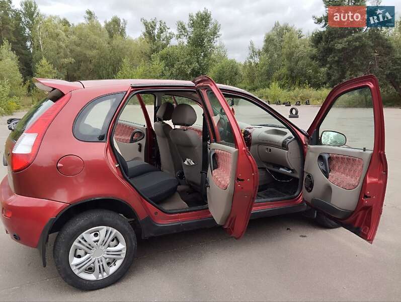 Хэтчбек ВАЗ / Lada 1119 Калина 2007 в Обухове