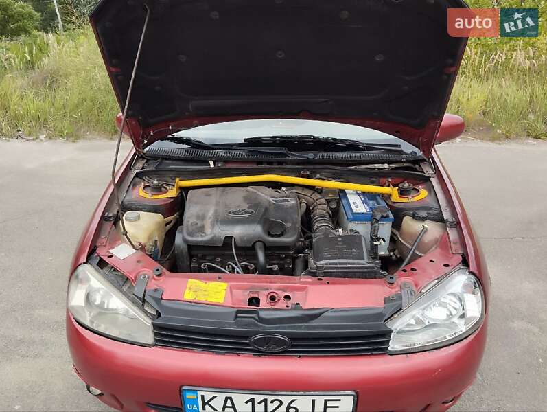 Хэтчбек ВАЗ / Lada 1119 Калина 2007 в Обухове