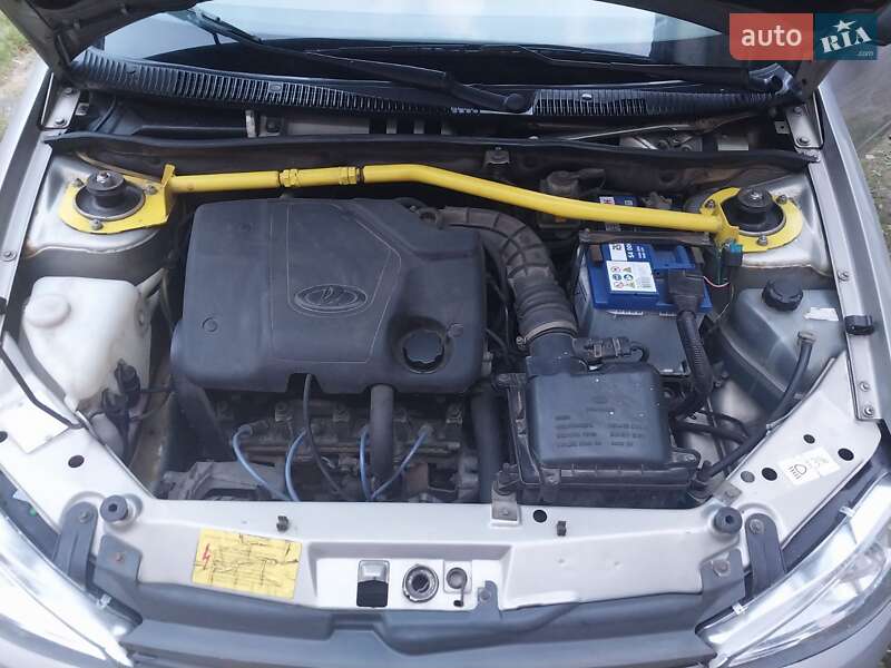 Хэтчбек ВАЗ / Lada 1119 Калина 2007 в Чернигове