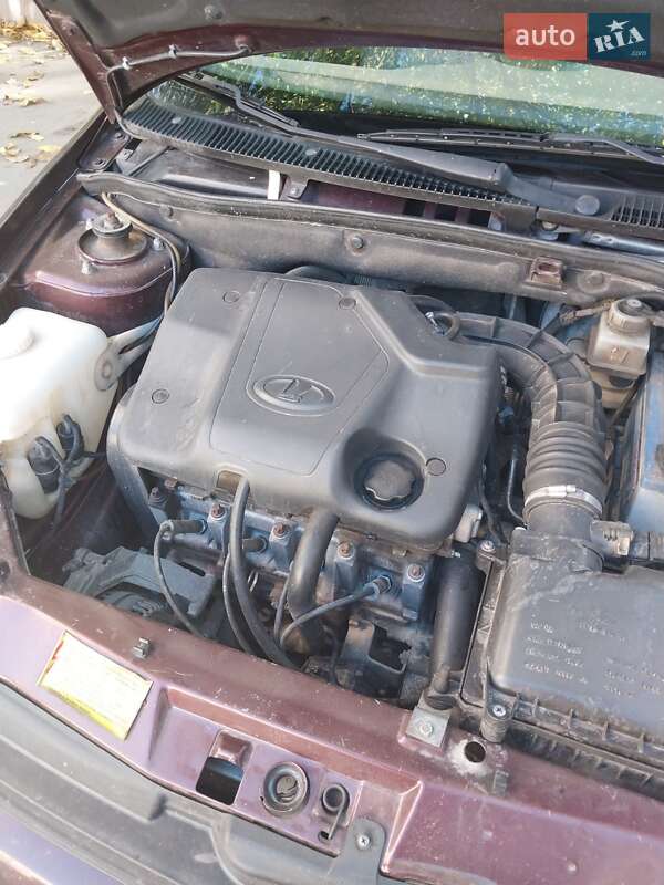 Хэтчбек ВАЗ / Lada 1119 Калина 2010 в Черновцах
