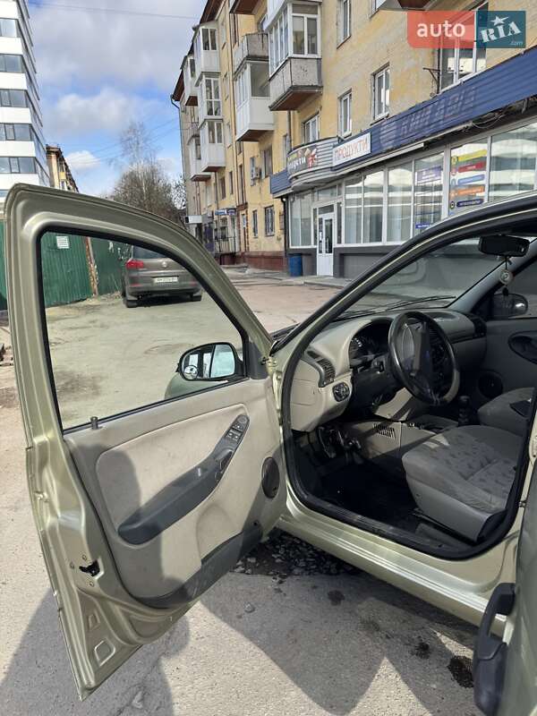 Хетчбек ВАЗ / Lada 1119 Калина 2008 в Житомирі