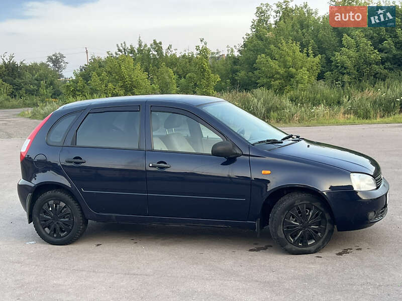 Хэтчбек ВАЗ / Lada 1119 Калина 2008 в Шостке