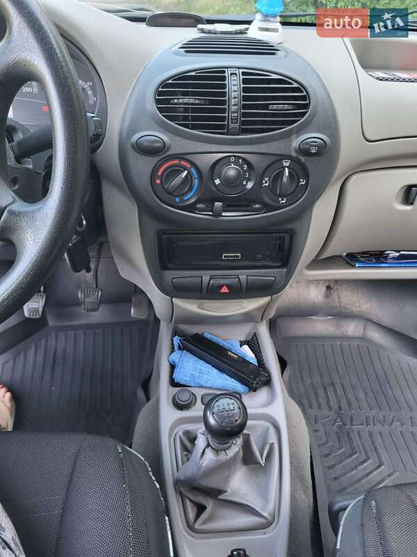 Хетчбек ВАЗ / Lada 1119 Калина 2008 в Києві фото 9 Хетчбек ВАЗ / Lada 1119 Калина 2008 в Києві