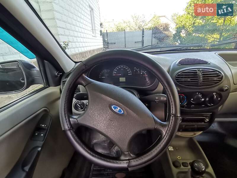 Хэтчбек ВАЗ / Lada 1119 Калина 2011 в Харькове