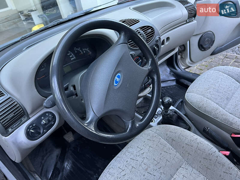 Хэтчбек ВАЗ / Lada 1119 Калина 2008 в Хусте