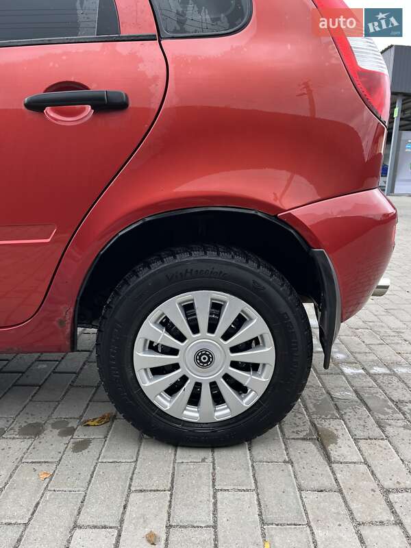 Хэтчбек ВАЗ / Lada 1119 Калина 2008 в Черкассах