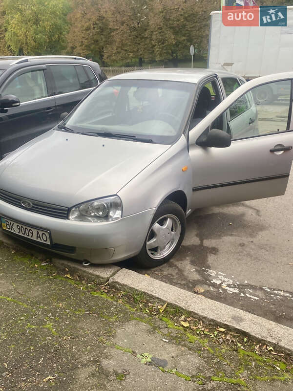 Хэтчбек ВАЗ / Lada 1119 Калина 2008 в Ровно