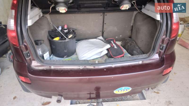 Хетчбек ВАЗ / Lada 1119 Калина 2010 в Рівному фото Хетчбек ВАЗ / Lada 1119 Калина 2010 в Рівному