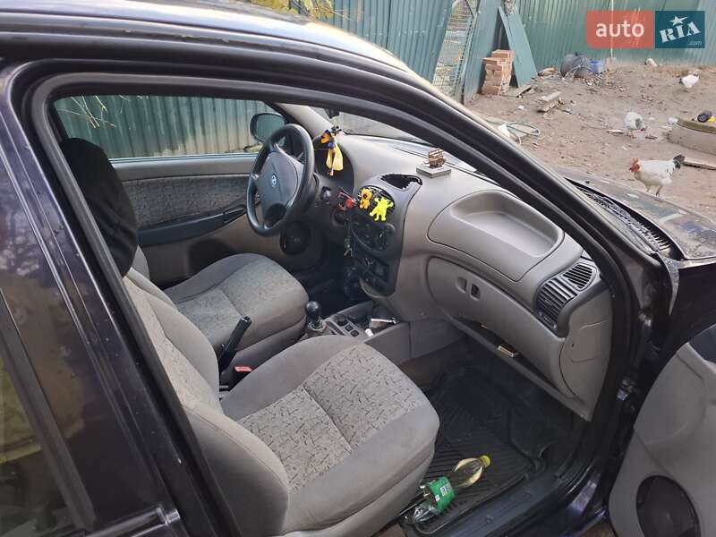 Хэтчбек ВАЗ / Lada 1119 Калина 2007 в Виннице