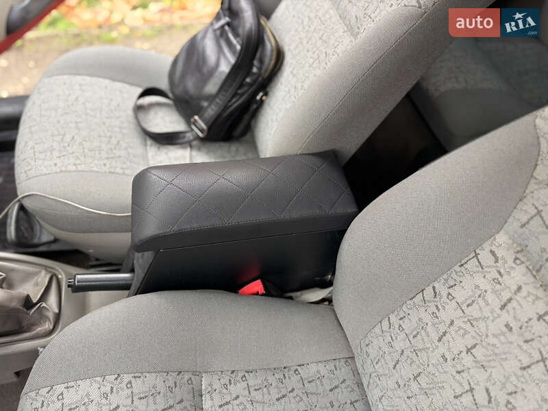 Хэтчбек ВАЗ / Lada 1119 Калина 2007 в Николаеве