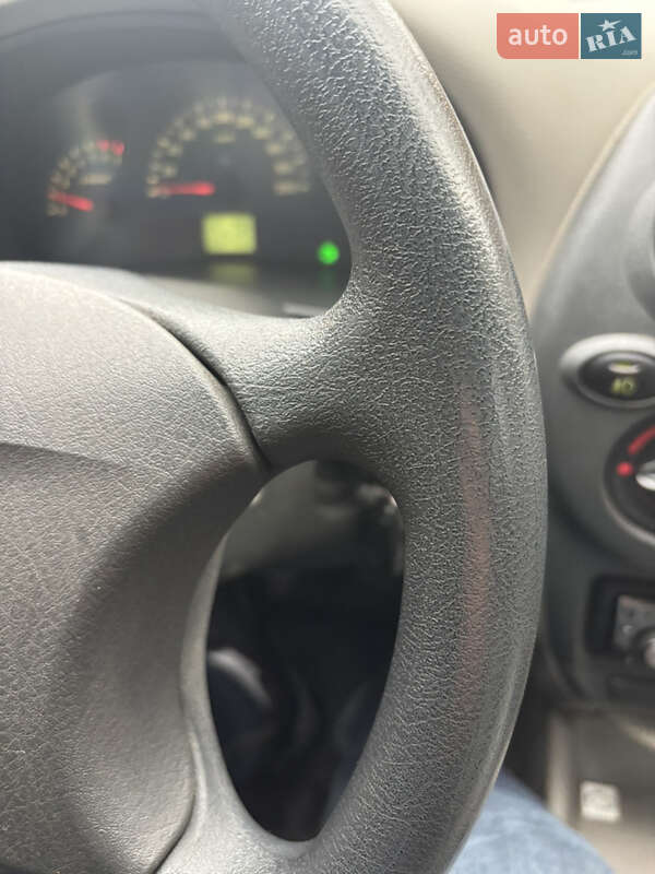 Хэтчбек ВАЗ / Lada 1119 Калина 2007 в Николаеве