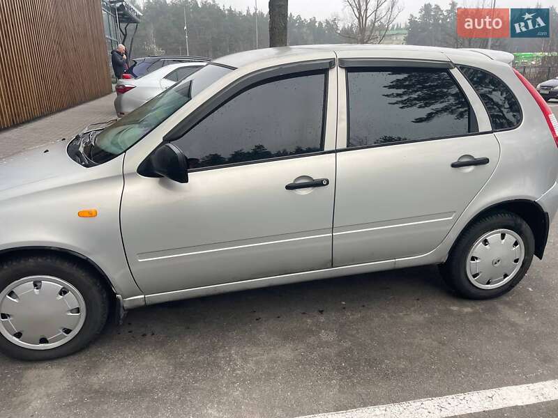 Хэтчбек ВАЗ / Lada 1119 Калина 2010 в Киеве фото 2 Хэтчбек ВАЗ / Lada 1119 Калина 2010 в Киеве