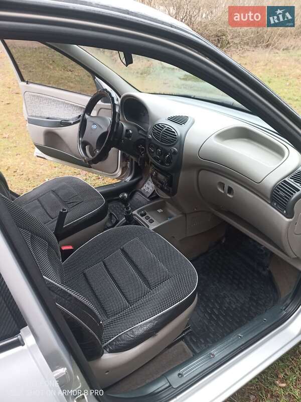 Хэтчбек ВАЗ / Lada 1119 Калина 2007 в Барановке фото 10 Хэтчбек ВАЗ / Lada 1119 Калина 2007 в Барановке